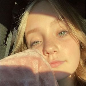 Meet your Posher, Avery